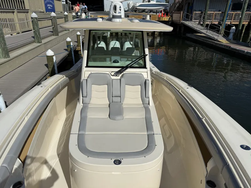 Slide: The Image of Scout 355 LXF CC 2019 - 24