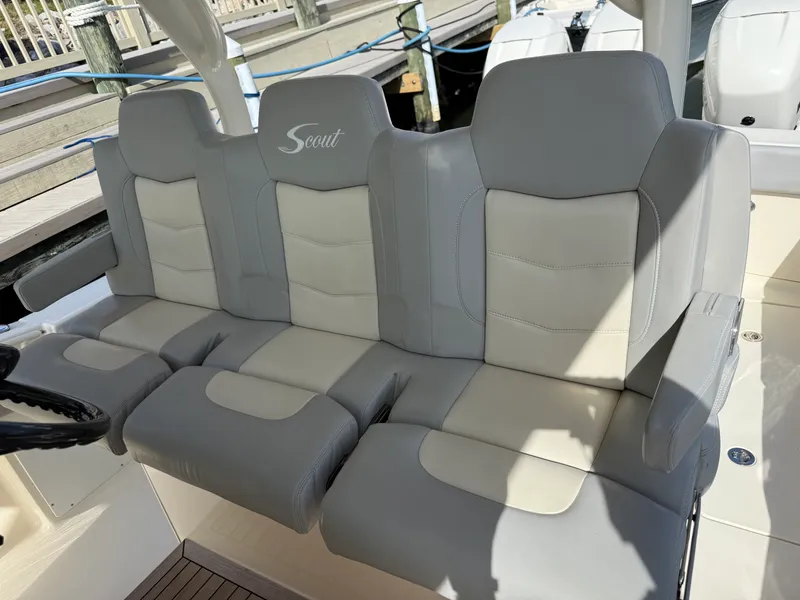 Slide: The Image of Scout 355 LXF CC 2019 - 27