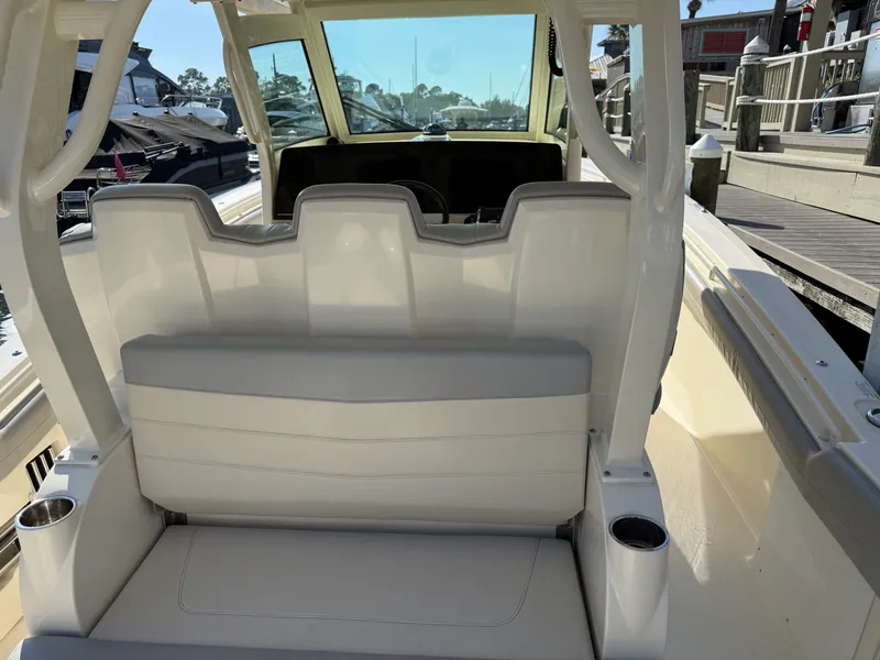 Slide: The Image of Scout 355 LXF CC 2019 - 29