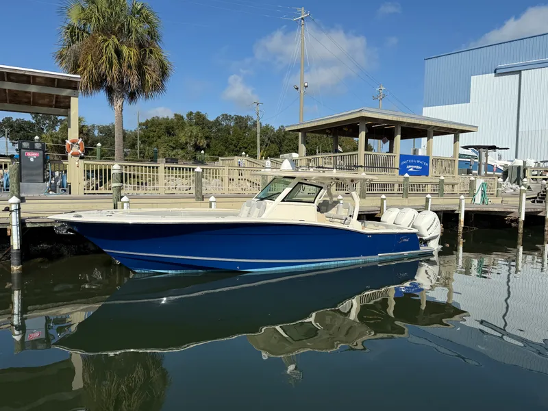 Slide: The Image of Scout 355 LXF CC 2019 - 4