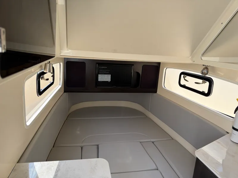 Slide: The Image of Scout 355 LXF CC 2019 - 45