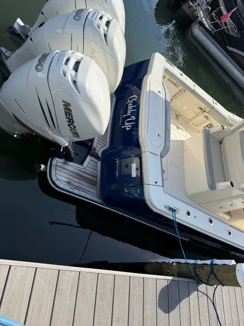 Slide: The Image of Scout 355 LXF CC 2019 - 8