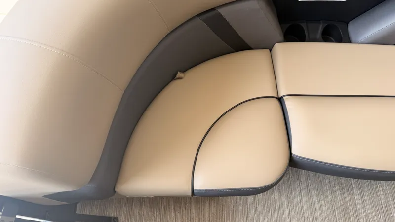 Slide: The Image of Sylvan Mirage X3 DLZ DH Bar 2026 - 17