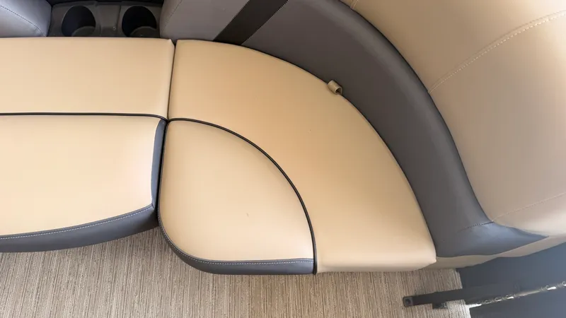 Slide: The Image of Sylvan Mirage X3 DLZ DH Bar 2026 - 11