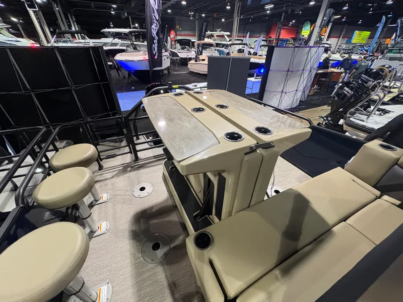 Slide: The Image of Sylvan Mirage X3 DLZ DH Bar 2026 - 9