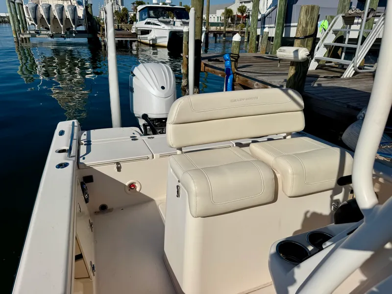 Slide: The Image of Grady-White 251 COASTAL EXPLORER 2021 - 17