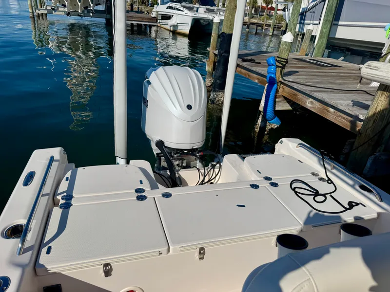 Slide: The Image of Grady-White 251 COASTAL EXPLORER 2021 - 18