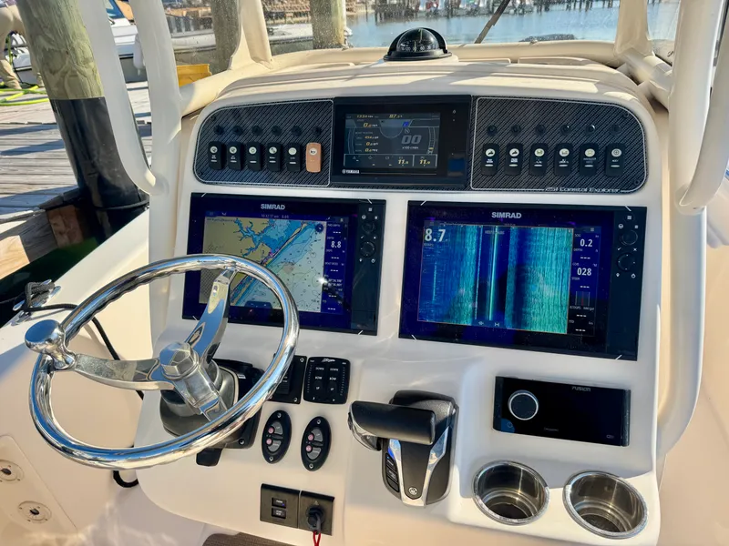 Slide: The Image of Grady-White 251 COASTAL EXPLORER 2021 - 19