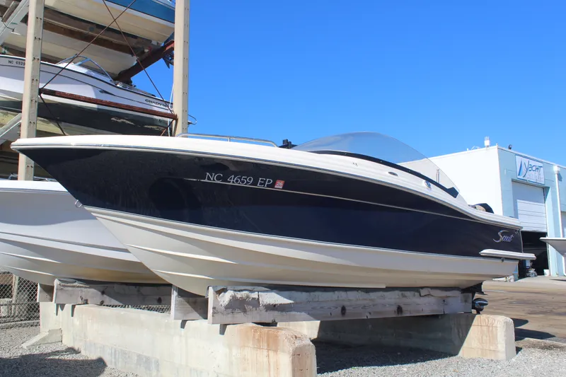 Slide: The Image of Scout 215 Dorado 2020 - 11