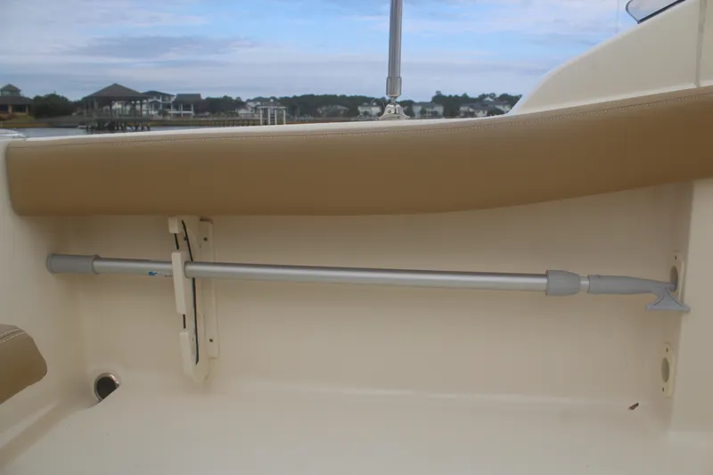 Slide: The Image of Scout 215 Dorado 2020 - 22