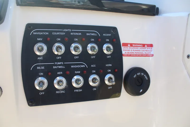 Slide: The Image of Scout 215 Dorado 2020 - 26