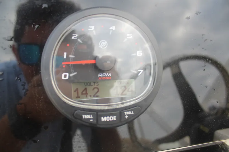 Slide: The Image of Scout 215 Dorado 2020 - 28