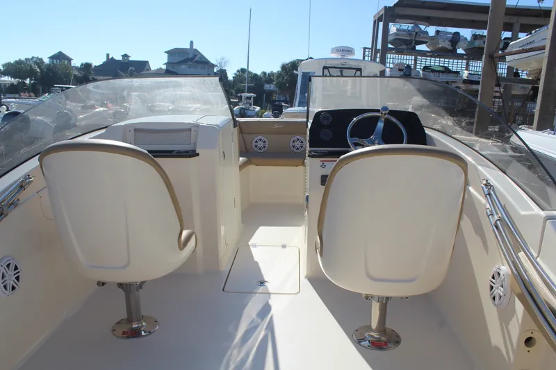 Slide: The Image of Scout 215 Dorado 2020 - 30