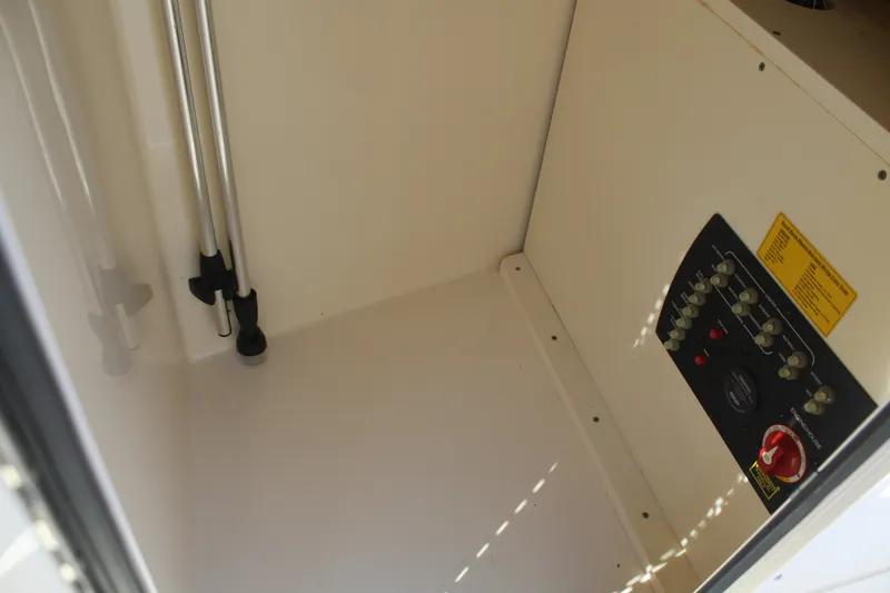 Slide: The Image of Scout 215 Dorado 2020 - 35