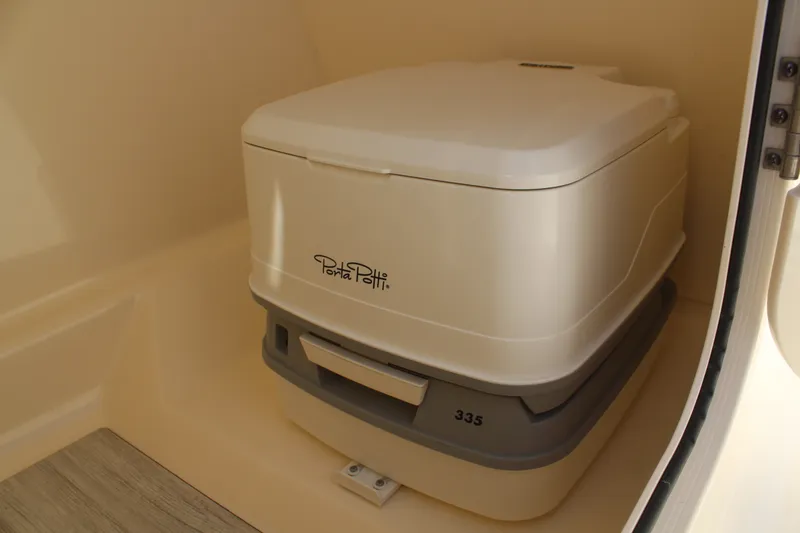 Slide: The Image of Scout 215 Dorado 2020 - 36