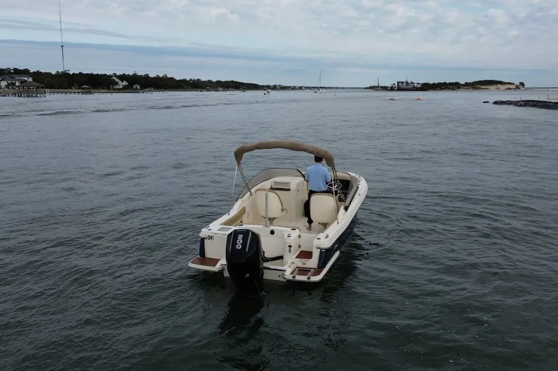 Slide: The Image of Scout 215 Dorado 2020 - 7