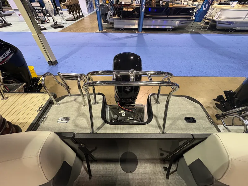 Slide: The Image of Sylvan Mirage 8520 LZ 2026 - 8