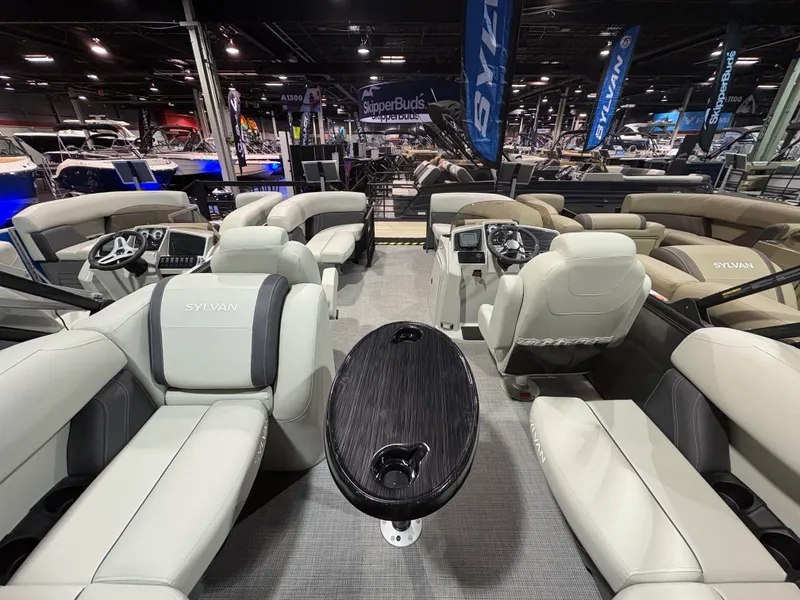 Slide: The Image of Sylvan Mirage 8520 LZ 2026 - 9