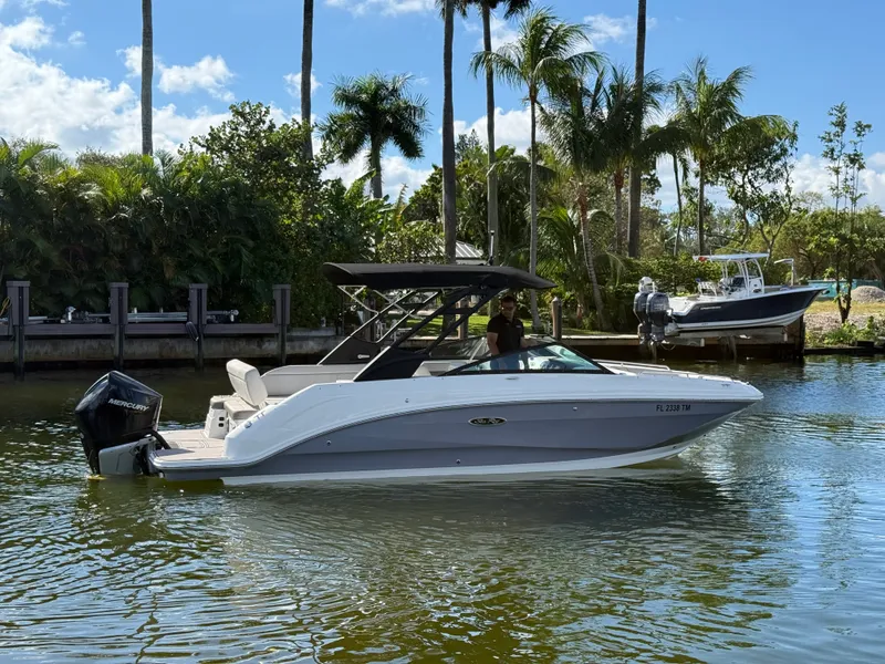 The Image of Sea Ray SDX 250 Outboard 2023 - 0