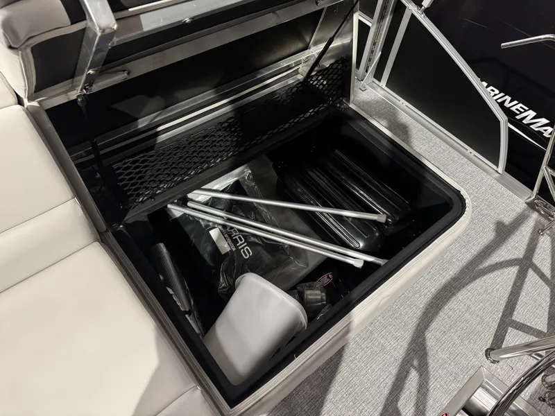 Slide: The Image of Harris Cruiser 190 2026 - 10