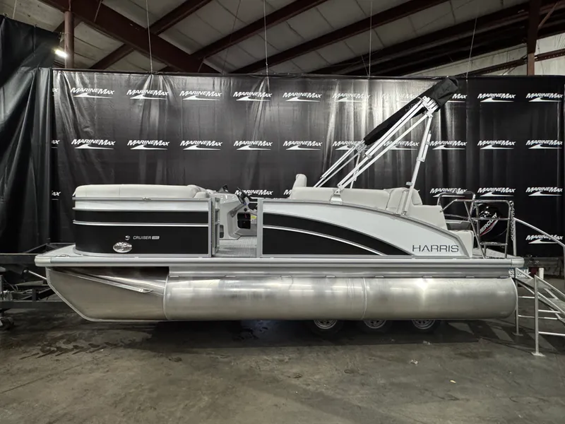 Slide: The Image of Harris Cruiser 190 2026 - 2