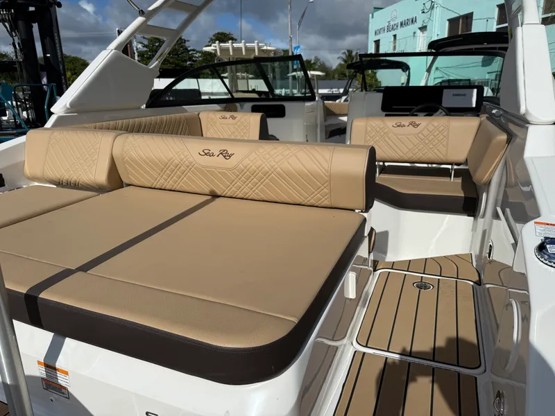 Slide: The Image of Sea Ray SDX 230 Outboard 2026 - 5