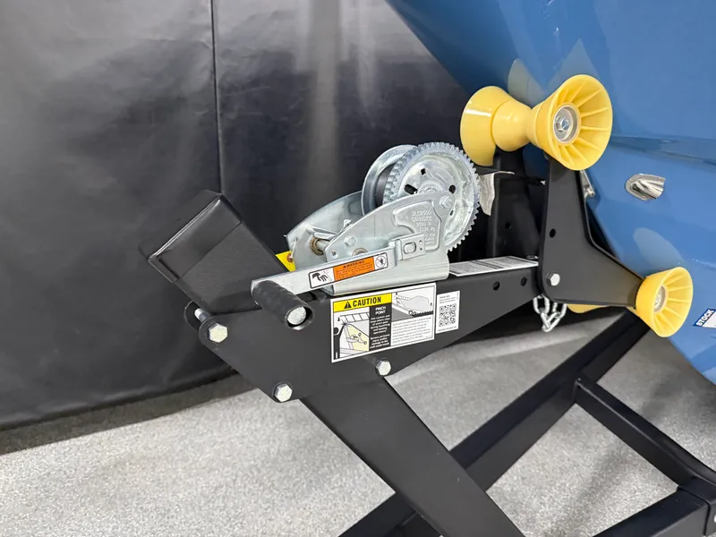 Slide: The Image of Sea Ray SDX 230 2026 - 105