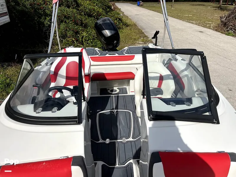 Slide: The Image of Tracker 550TF 2016 - 13635443