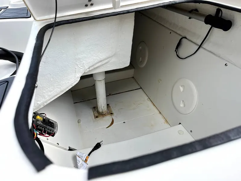 Slide: The Image of Tracker 550TF 2016 - 13635413