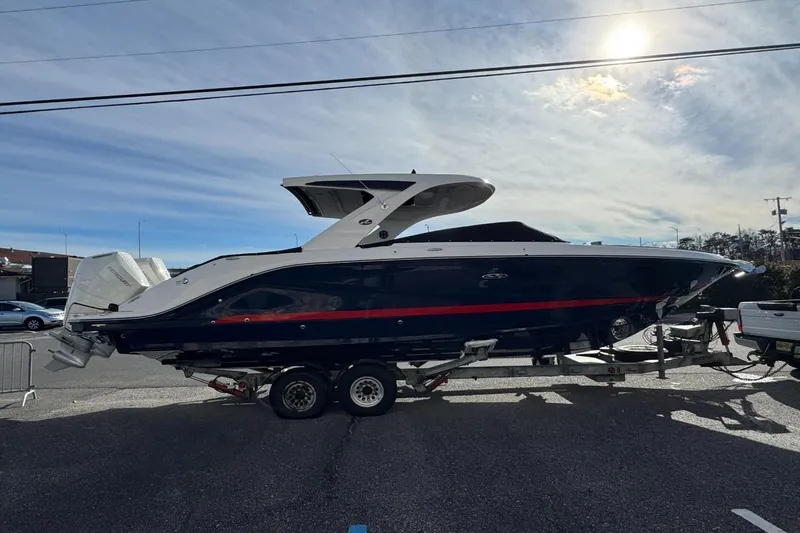 Slide: The Image of Sea Ray SLX 310 Outboard 2026 - 7