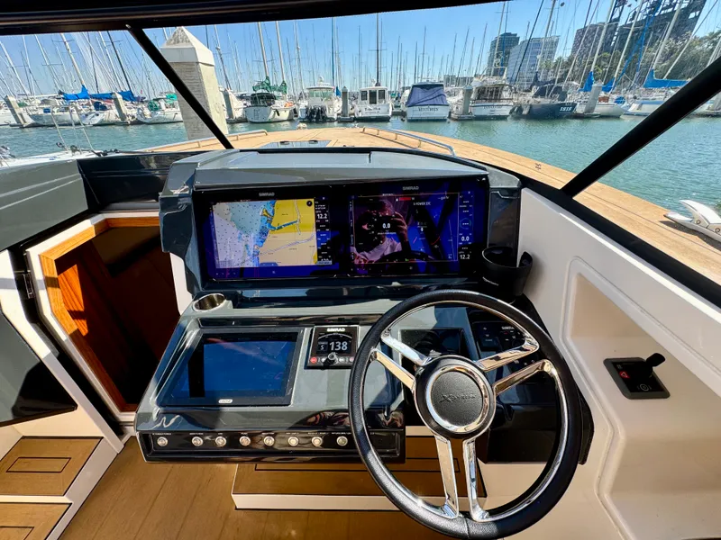 Slide: The Image of X-Yachts POWER 33 2021 - 23