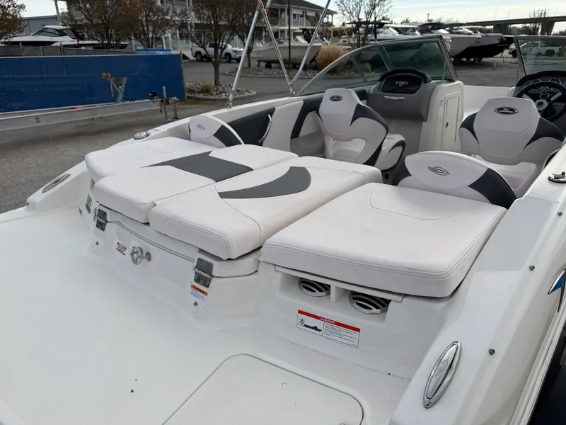 Slide: The Image of Chaparral 19 FISH AND SKI 2019 - 10