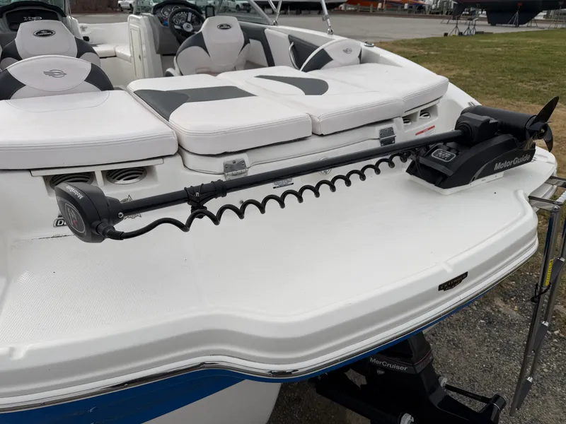 Slide: The Image of Chaparral 19 FISH AND SKI 2019 - 9