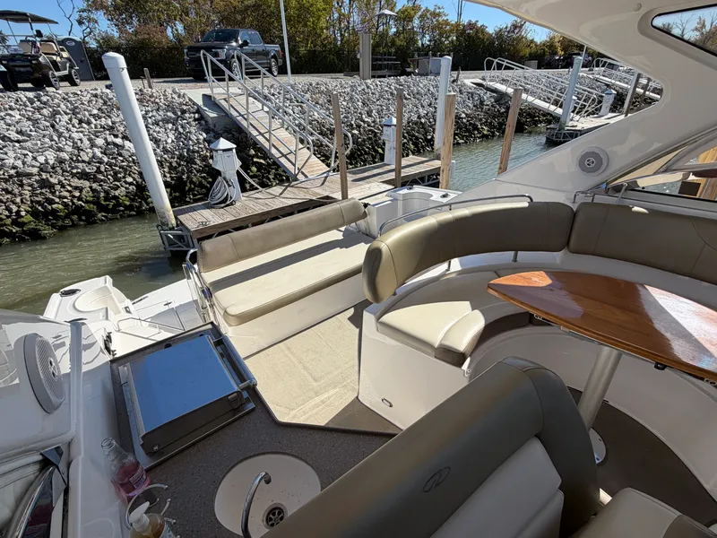 Slide: The Image of Regal 3760 COMMODORE 2010 - 11