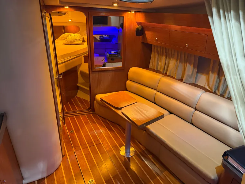 Slide: The Image of Regal 3760 COMMODORE 2010 - 23