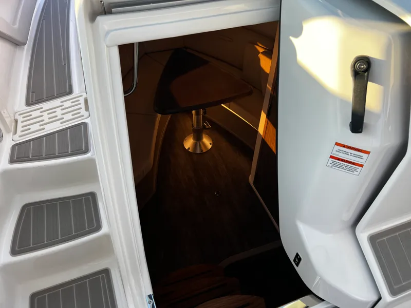 Slide: The Image of Sea Ray Sundancer 320 Outboard 2026 - 26