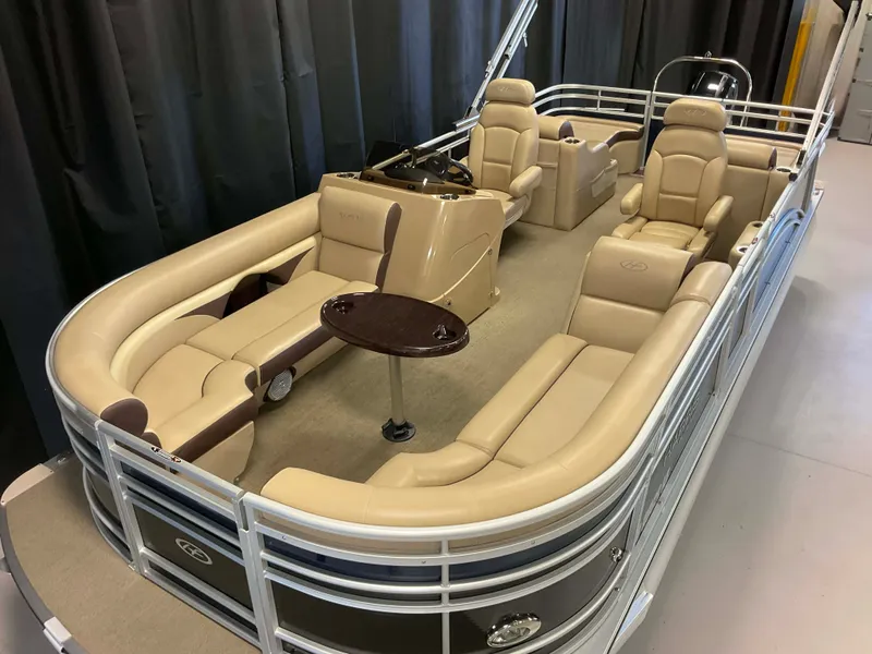 Slide: The Image of Harris Sunliner 220 2014 - 15