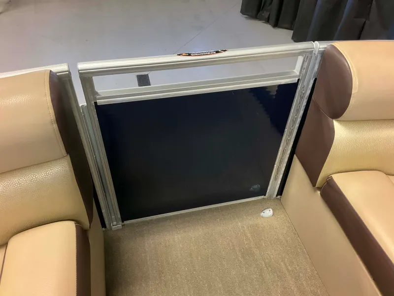 Slide: The Image of Harris Sunliner 220 2014 - 17