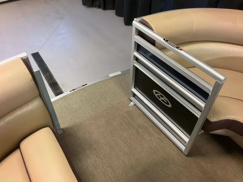 Slide: The Image of Harris Sunliner 220 2014 - 18