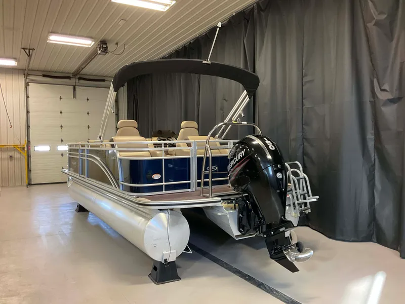 Slide: The Image of Harris Sunliner 220 2014 - 2