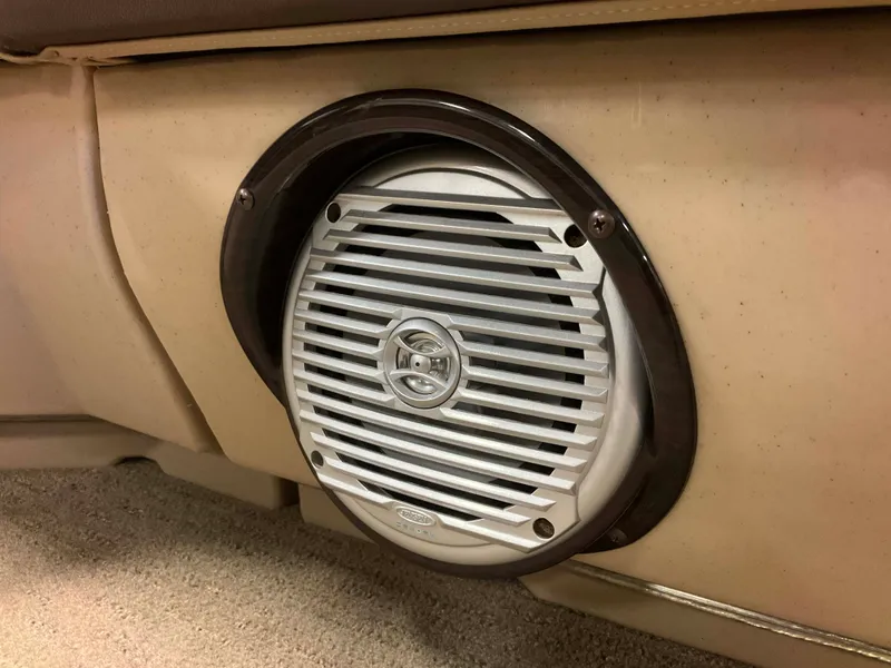 Slide: The Image of Harris Sunliner 220 2014 - 28