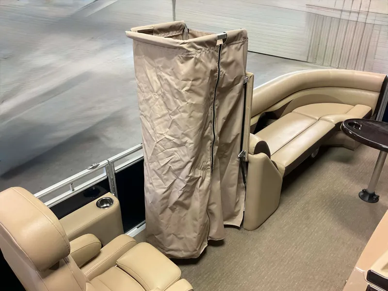 Slide: The Image of Harris Sunliner 220 2014 - 32