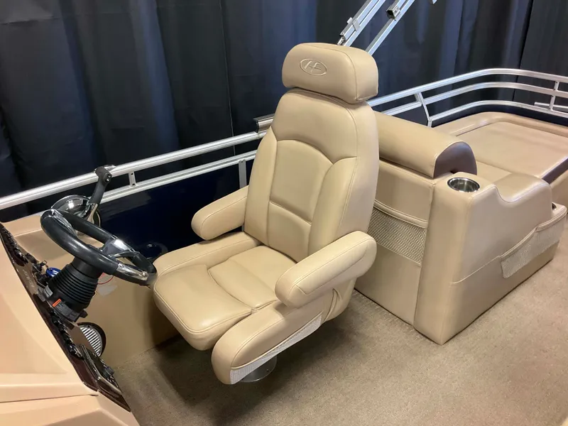 Slide: The Image of Harris Sunliner 220 2014 - 37