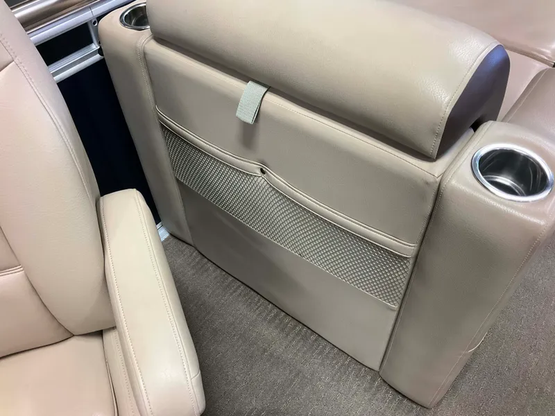 Slide: The Image of Harris Sunliner 220 2014 - 40