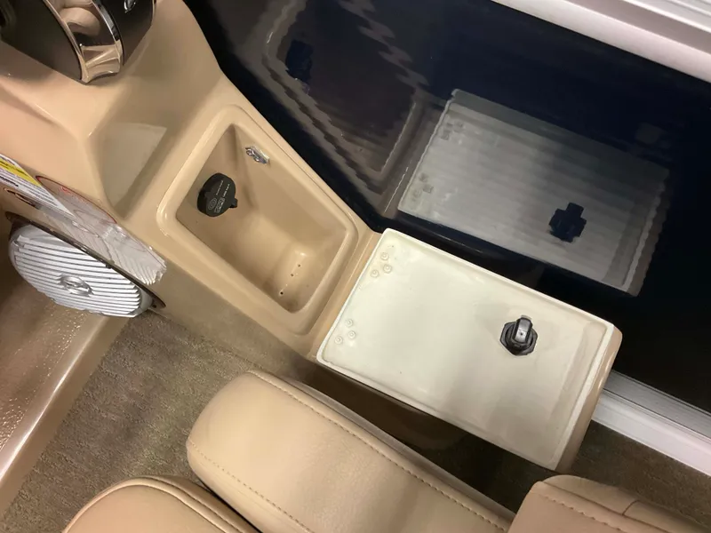 Slide: The Image of Harris Sunliner 220 2014 - 46