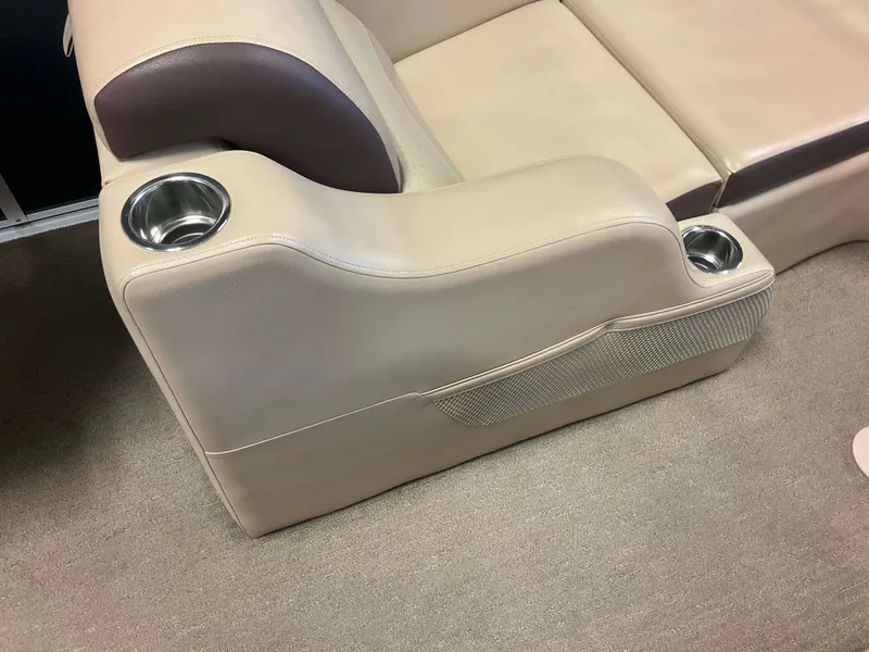 Slide: The Image of Harris Sunliner 220 2014 - 48