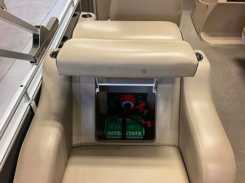 Slide: The Image of Harris Sunliner 220 2014 - 53