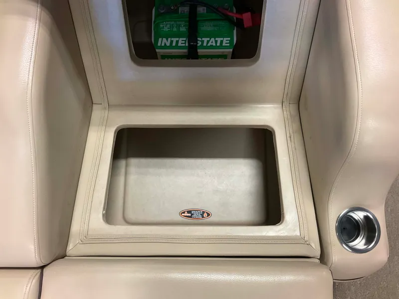 Slide: The Image of Harris Sunliner 220 2014 - 55