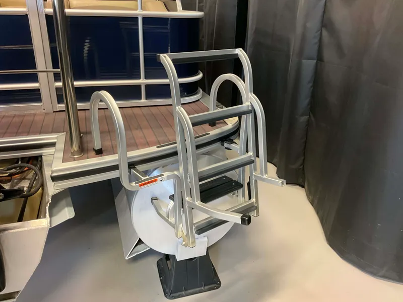 Slide: The Image of Harris Sunliner 220 2014 - 6