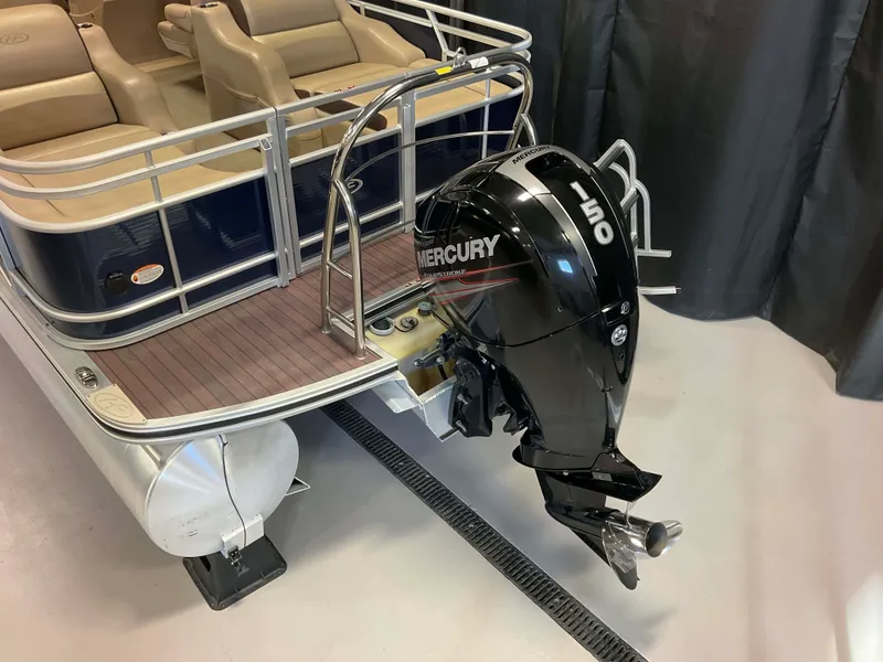 Slide: The Image of Harris Sunliner 220 2014 - 7